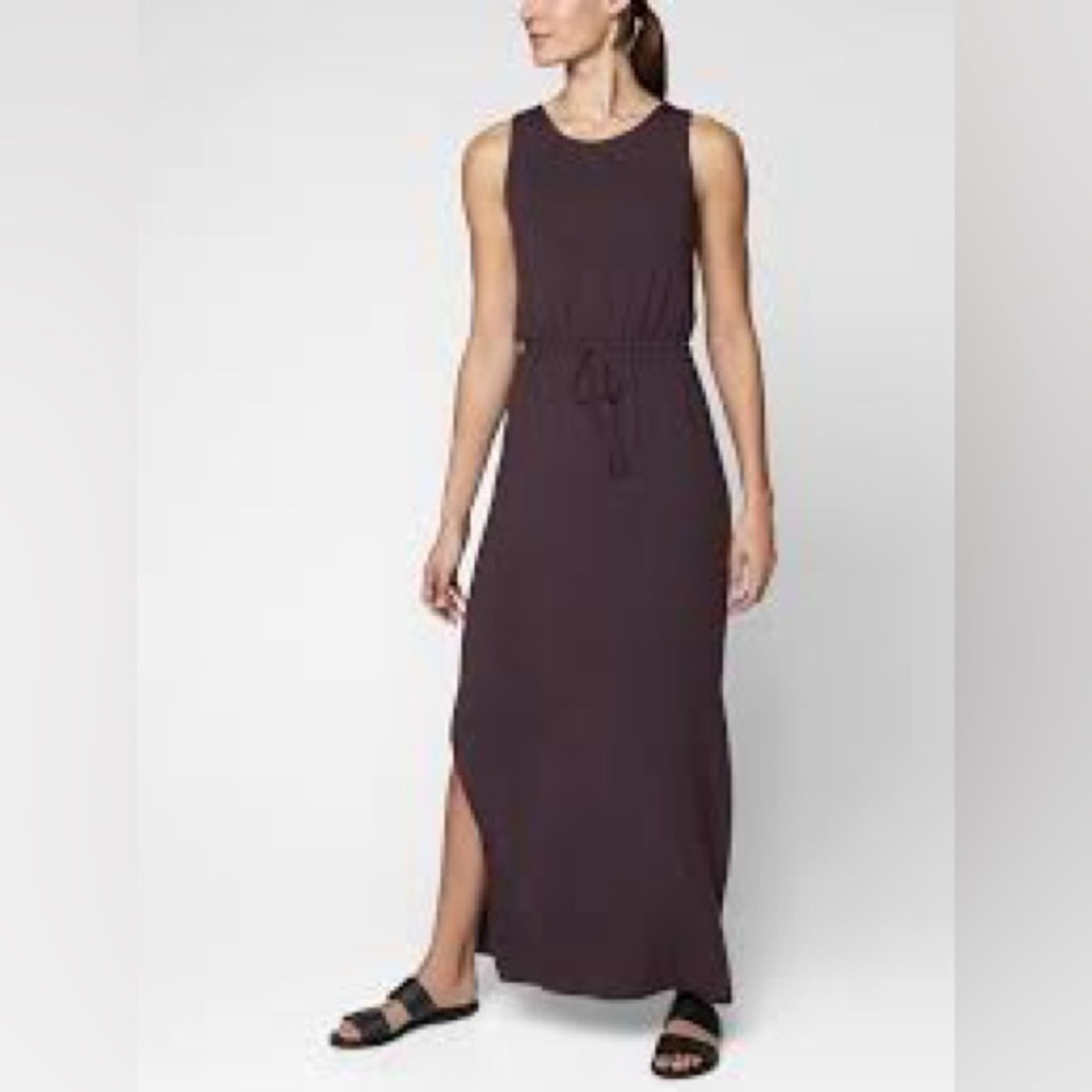 Athleta maxi dress built in bra 12